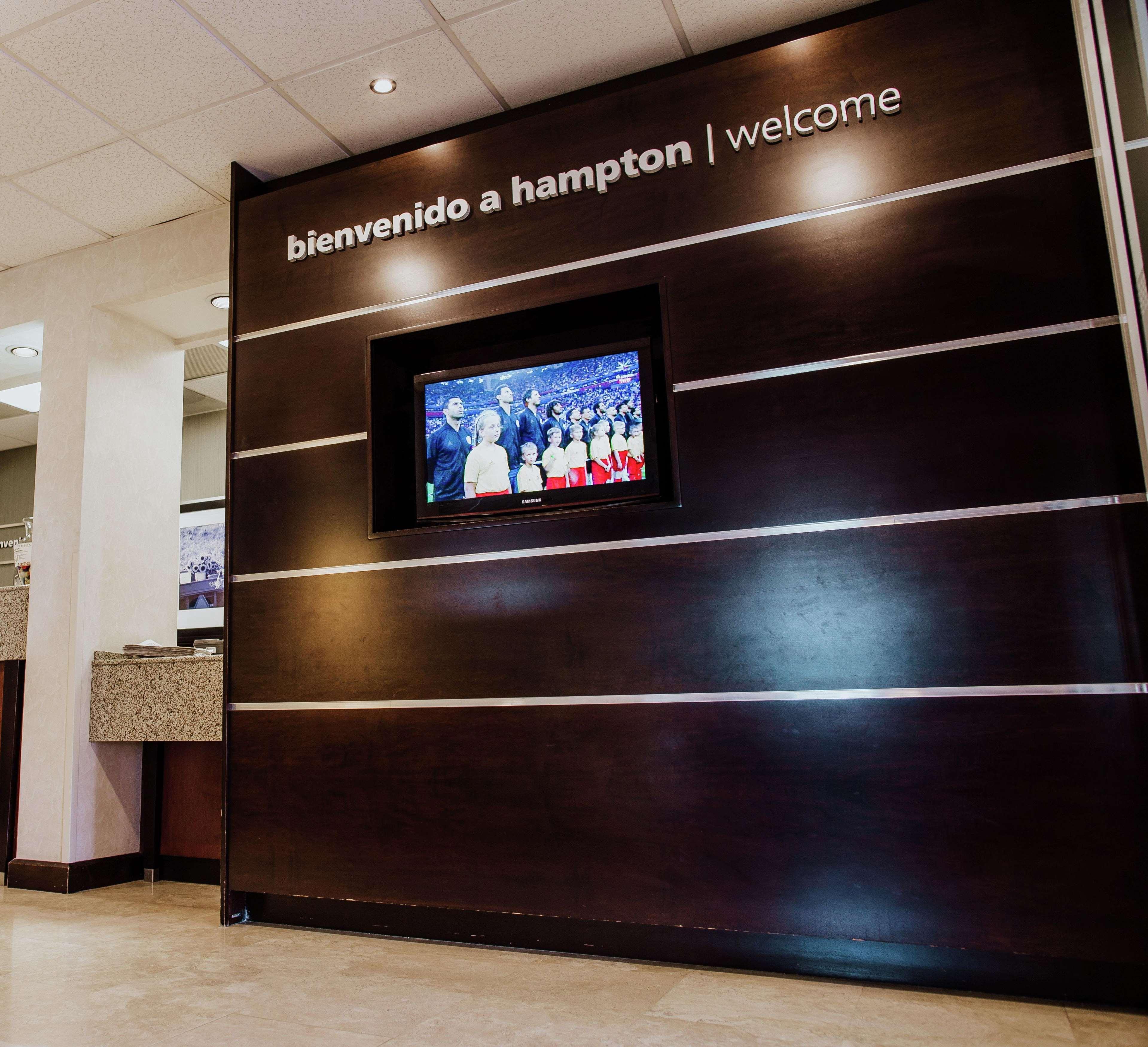 Hampton Inn Torreon Airport-Galerias מראה חיצוני תמונה